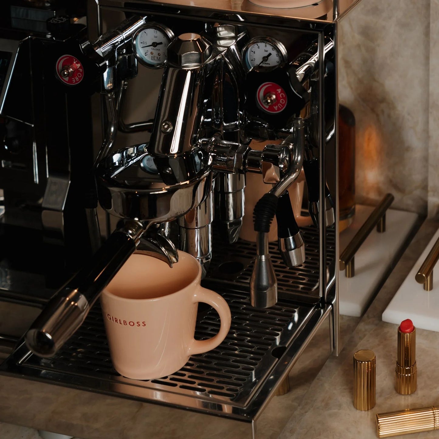 Vondels - Cappuccino mok Girlboss