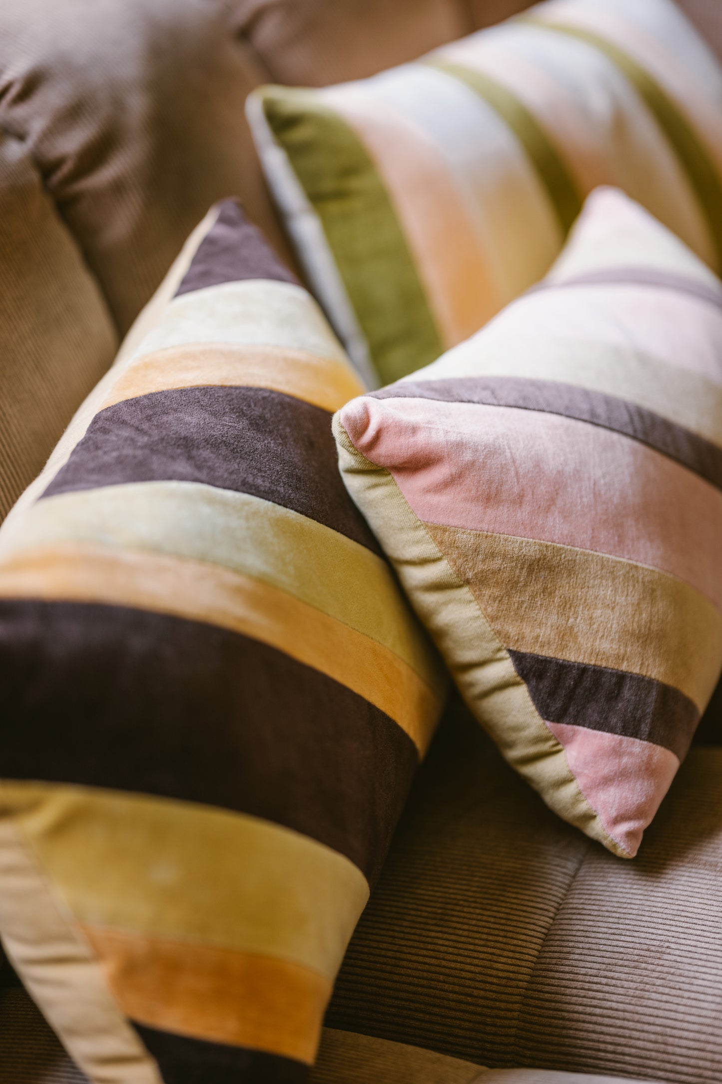 HKLIVING - Striped Velvet Sierkussen - Sunkissed