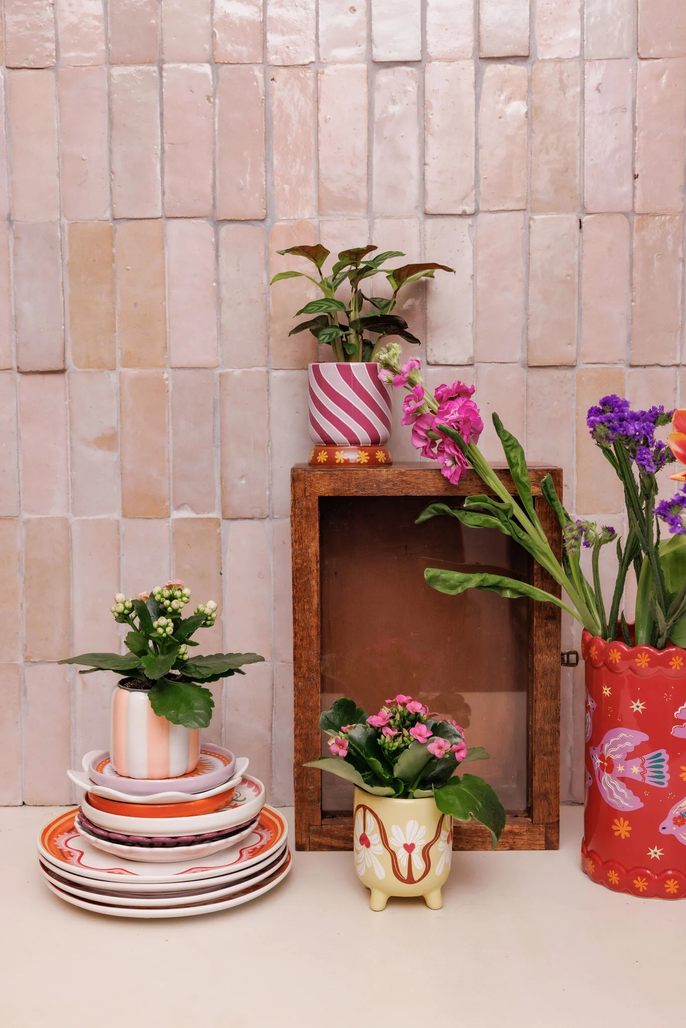 All The Luck In The World - Bloempotje Gestreept Paars