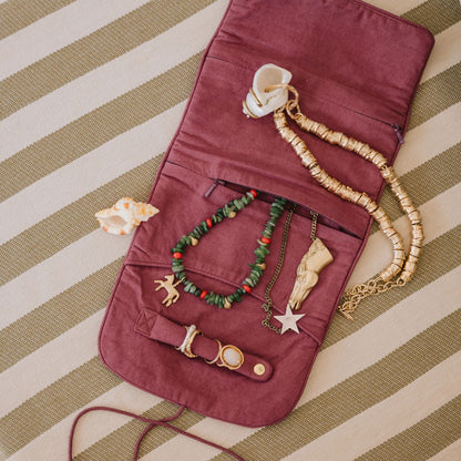 Palais - Sieradentasje Audrey Bordeaux & Salie