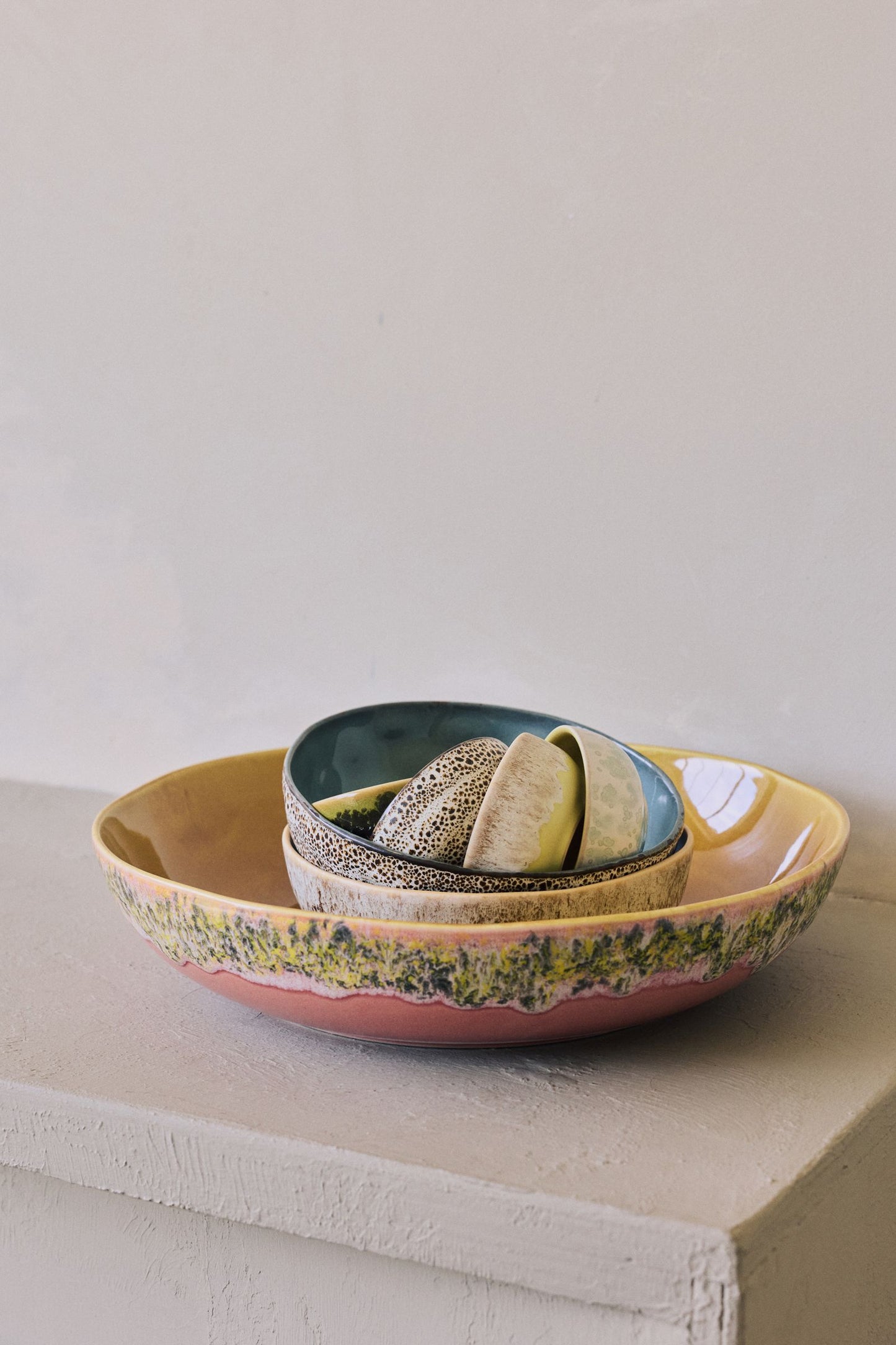PRE-ORDER - 70s ceramics: Serving bowl - Macaron