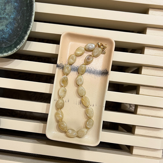 Ketting - Ovale kralen - Beige