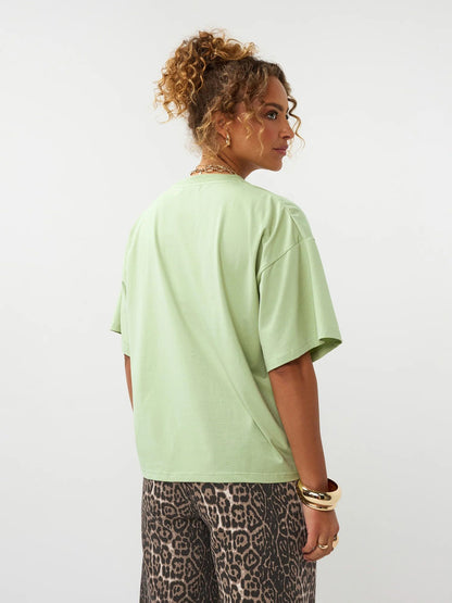 Ydence | T-shirt Tropical | Soft green